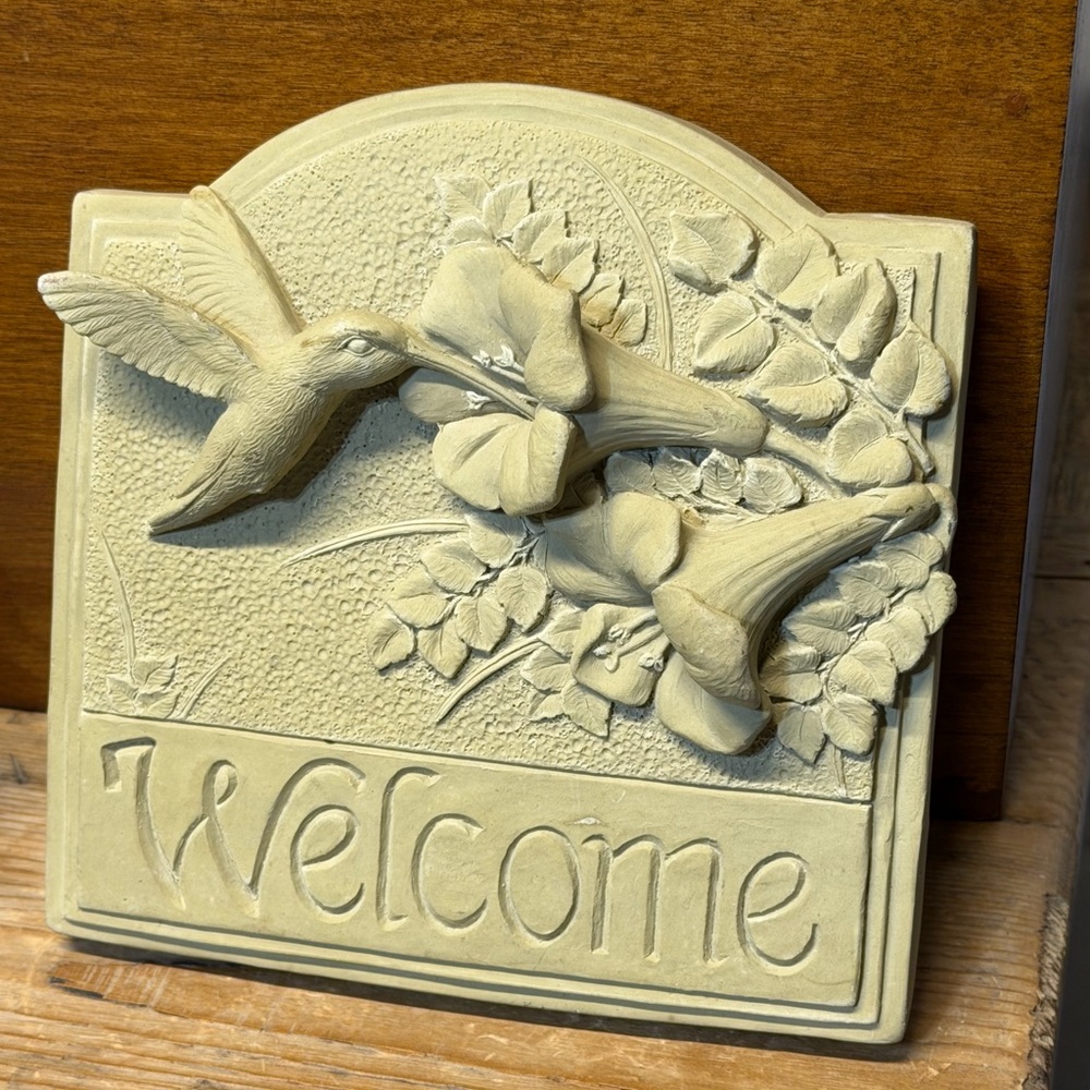 Hummingbird Welcome Plaque Carruth
